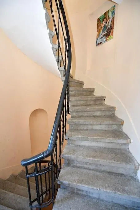 Taksim Private Terrace Close To Antique Store Galata Port Cihangir 이스탄불 아파트