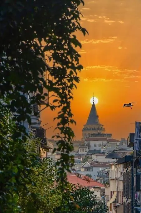 Taksim Private Terrace Close To Antique Store Galata Port Cihangir 伊斯坦布尔 0*,  土耳其
